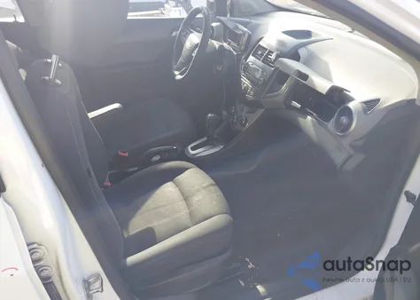 2015 Chevrolet Sonic Lt Auto из США, поврежденный, VIN 1G1JC5SH5F4204881